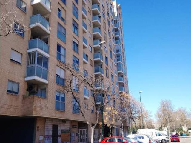 Local Comercial en venta en Delicias, Zaragoza