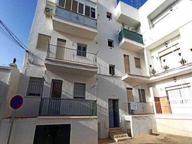 Piso en venta en Cantillana, Andalucía