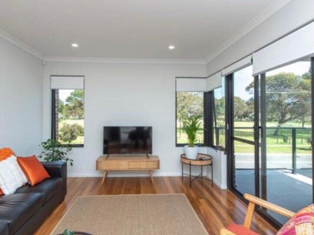 Room for rent in Stirling, Western Australia