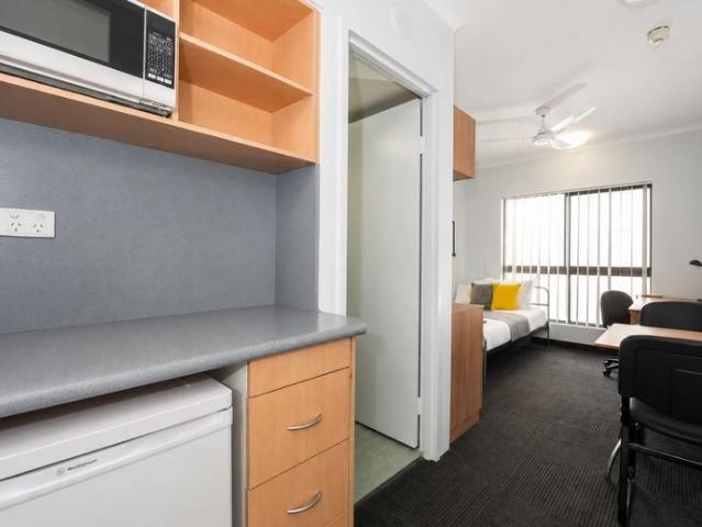 Granny Flat for rent in Toombul, Queensland