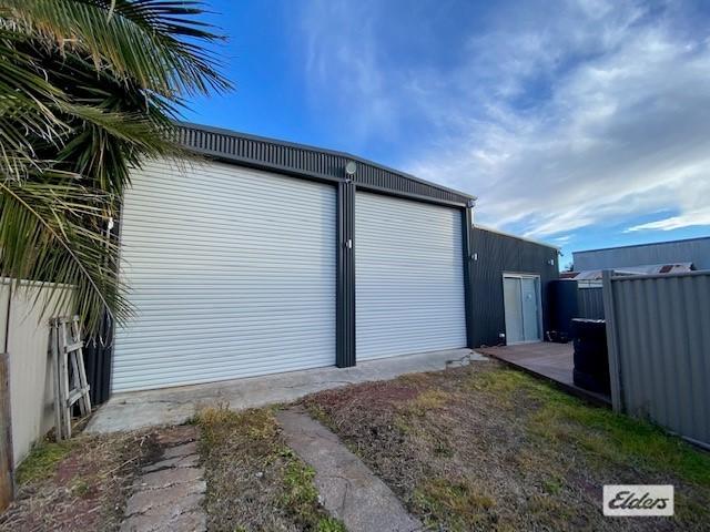 Warehouse for rent in Wollongong West, New South Wales