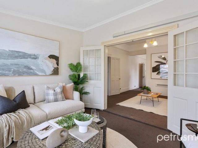 House for sale in Glebe