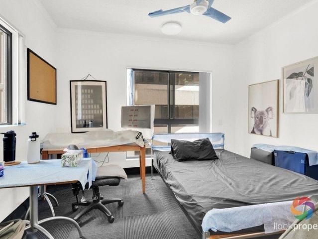 Apartment for sale in Toombul, Queensland