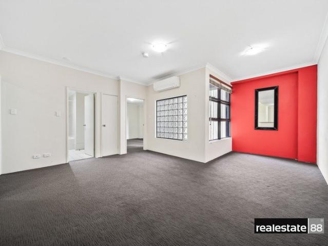 Apartment for rent in East Perth, Perth