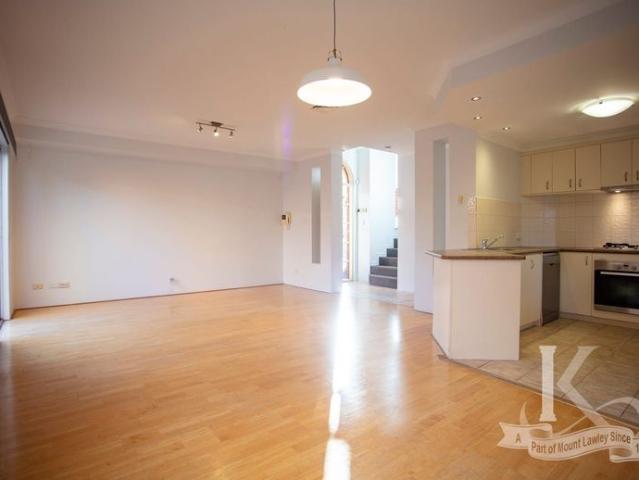 Townhouse for rent in Highgate, Western Australia