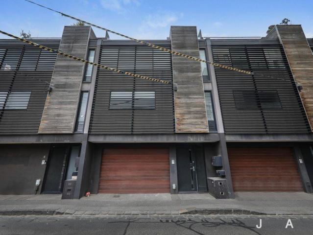 Townhouse for rent in Fitzroy, Melbourne