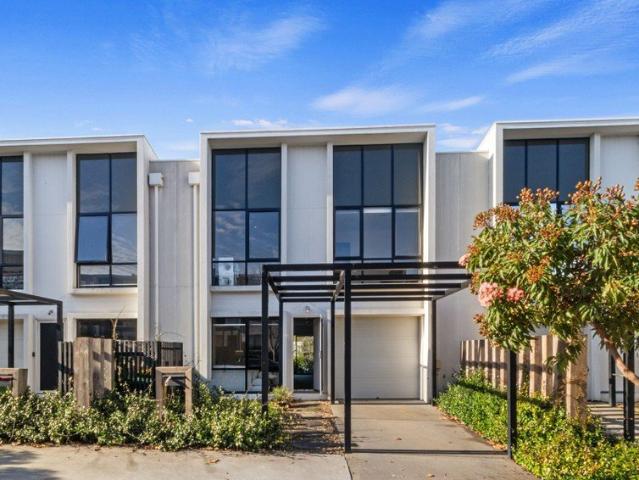 Townhouse for sale in Camerons Creek, Victoria