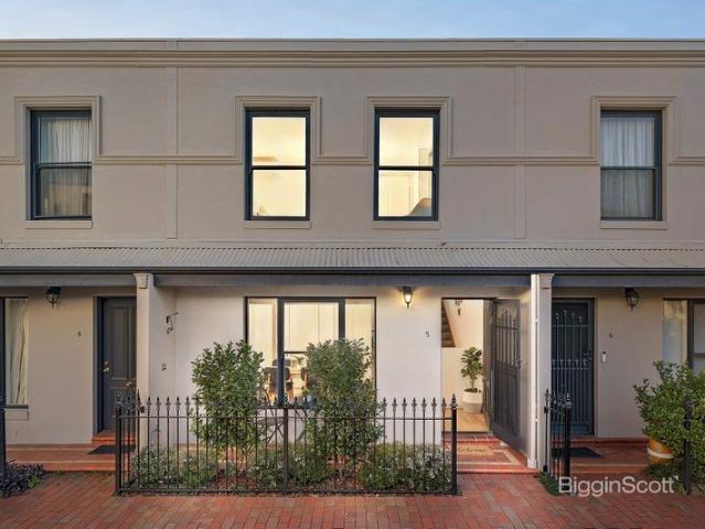 Townhouse for sale in Camerons Creek, Victoria