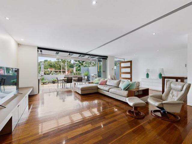 Townhouse for rent in Toombul, Queensland