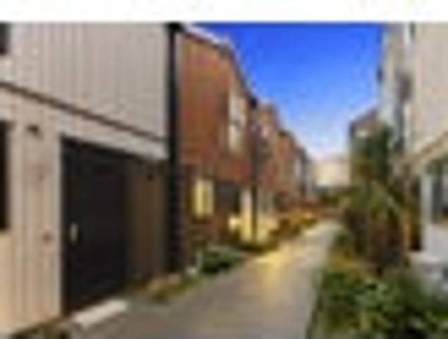 Townhouse for sale in Heathcote, Canterbury