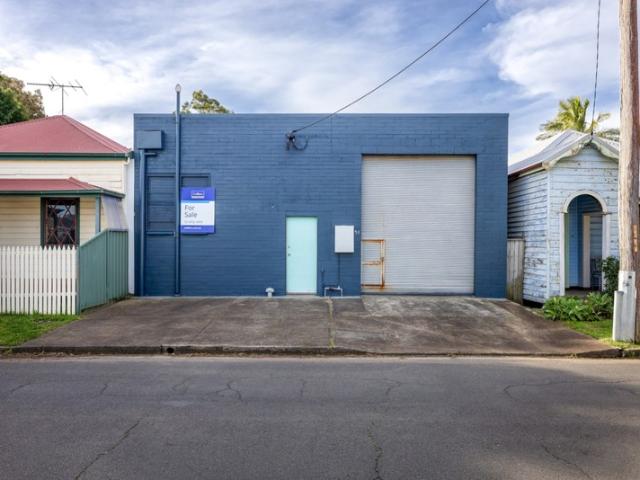 Warehouse for sale in Ambergate, New South Wales