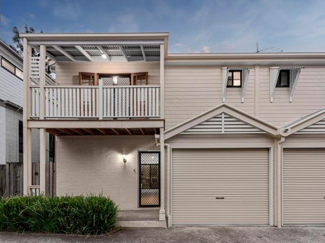 Townhouse for sale in Toombul, Queensland