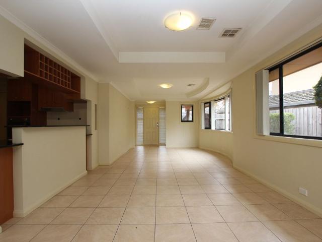 Townhouse for rent in Lyneham, Australian Capital Territory