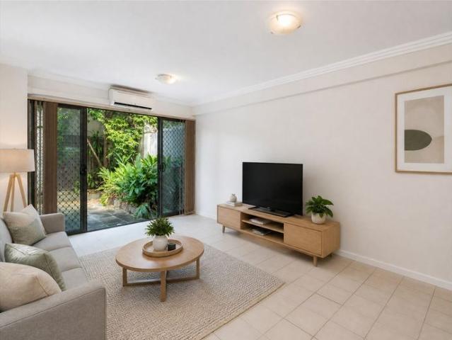 Townhouse for rent in Toombul, Queensland