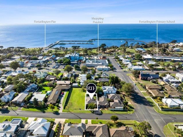 Townhouse for sale in Portarlington, Victoria