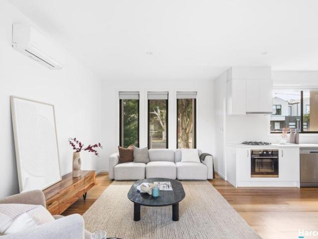 Townhouse for rent in Camerons Creek, Victoria