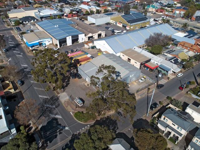 Warehouse for rent in Thebarton, Adelaide