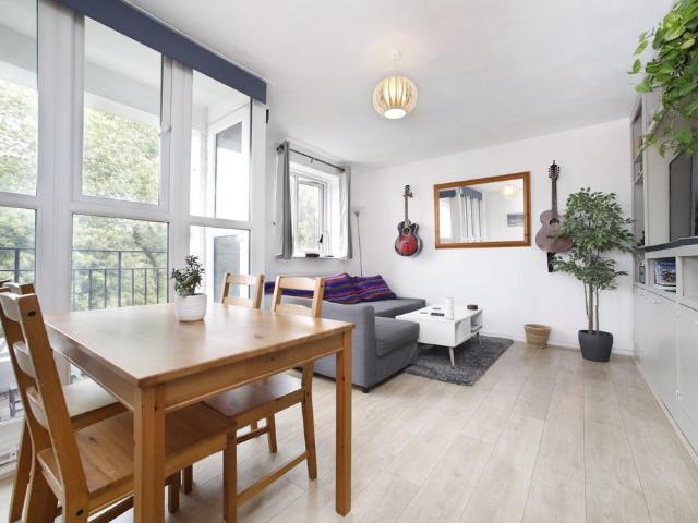 Apartment for rent in Roehampton, Greater London