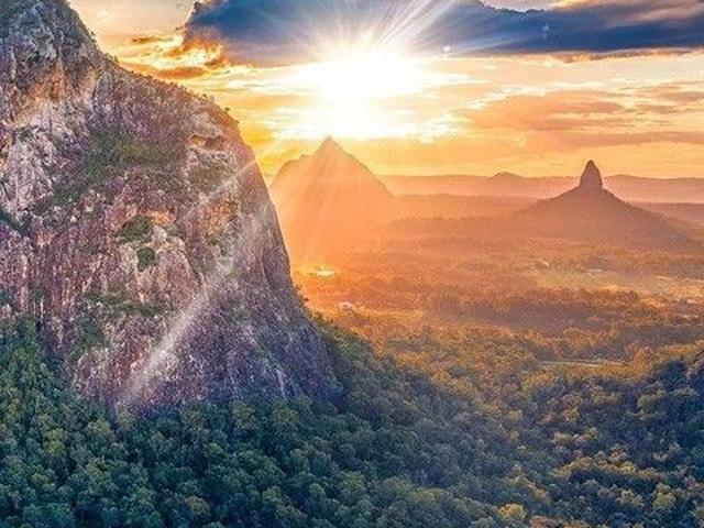 Cottage for sale in Deception Bay, Queensland