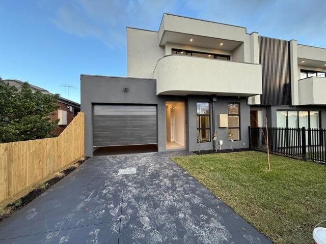 Townhouse for rent in Camerons Creek, Victoria