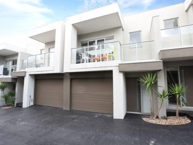 Townhouse for rent in Camerons Creek, Victoria