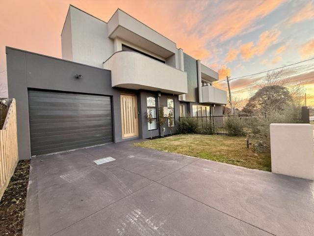 Townhouse for rent in Camerons Creek, Victoria