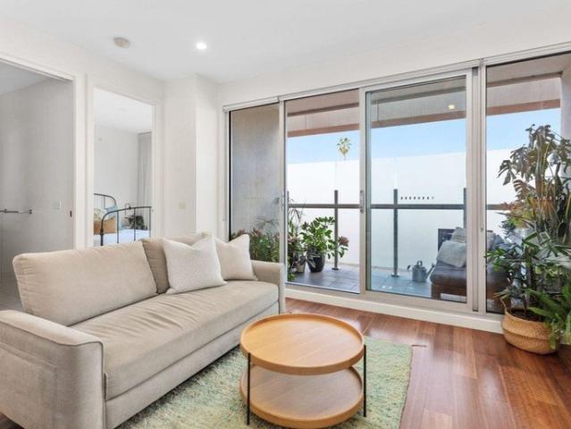 Apartment for rent in St Kilda, Melbourne