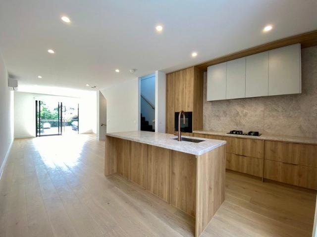 Townhouse for rent in Essendon, Melbourne