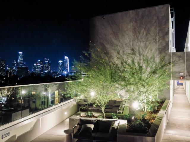 Apartment for rent in Canoga Park, California