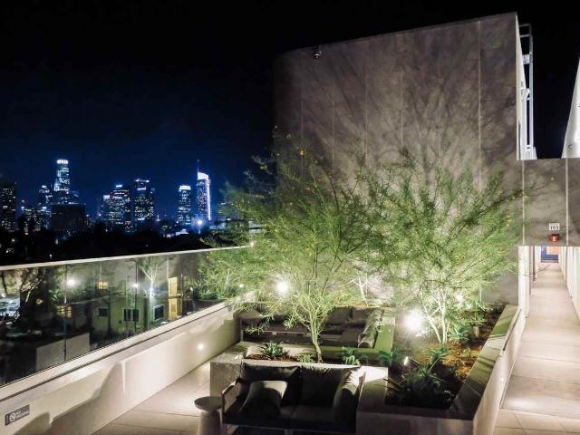 Apartment for rent in Canoga Park, California