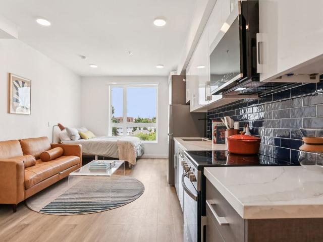 Apartment for rent in Canoga Park, California