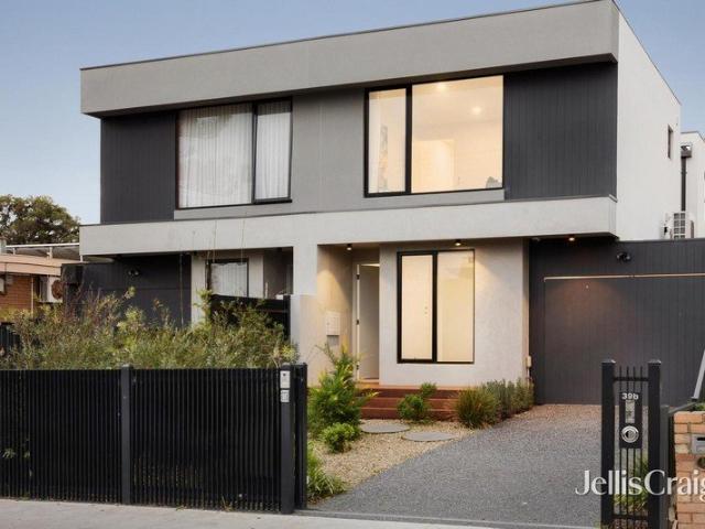 Townhouse for sale in Camerons Creek, Victoria
