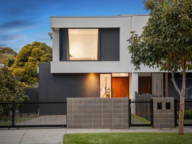 Townhouse for sale in Camerons Creek, Victoria
