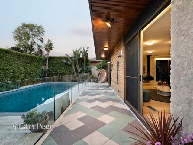 House for sale in Caulfield
