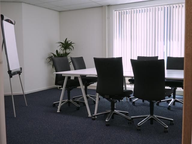 Bedrijfspand te huur in IJsselmonde, Rotterdam