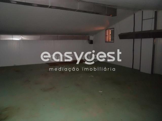 Armazém venda em Bairro 1º de Maio, Beja