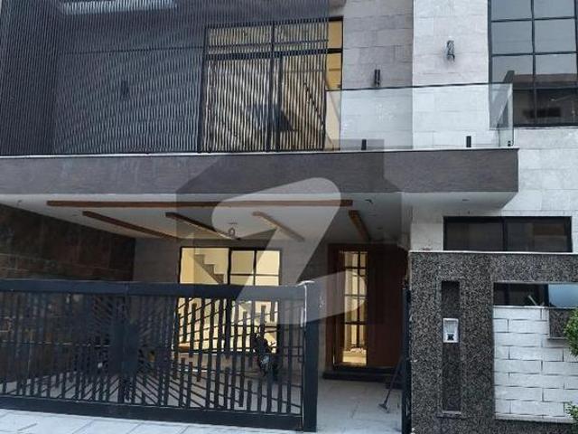 House for sale in Faisalabad, Islamabad Capital Territory