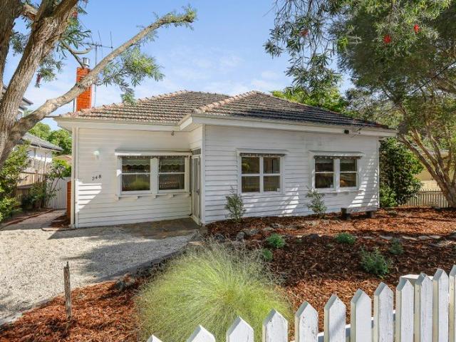 House for sale in Surrey Hills, Melbourne