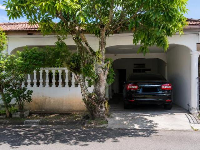 Terraced House for sale in Tanjong Karang, Selangor