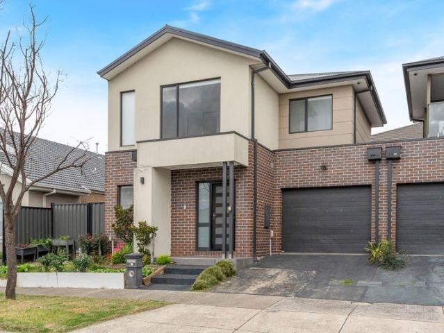Townhouse for sale in Camerons Creek, Victoria