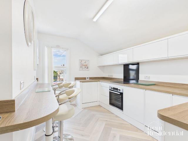 Apartment for rent in Luton, Chatham