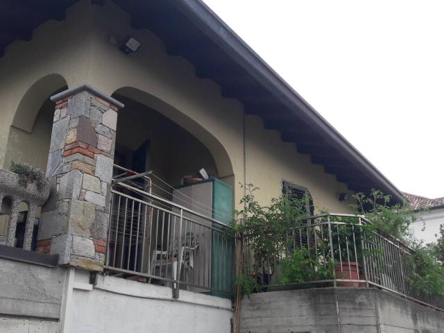 Villa Indipendente in vendita a Cavaria Con Premezzo, Lombardia