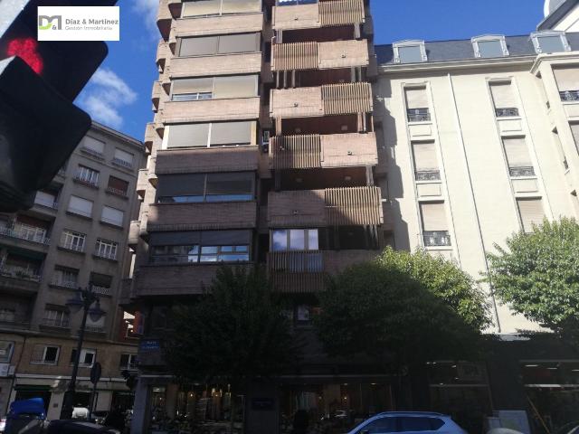 Oficina en alquiler en Eras de Renueva, León