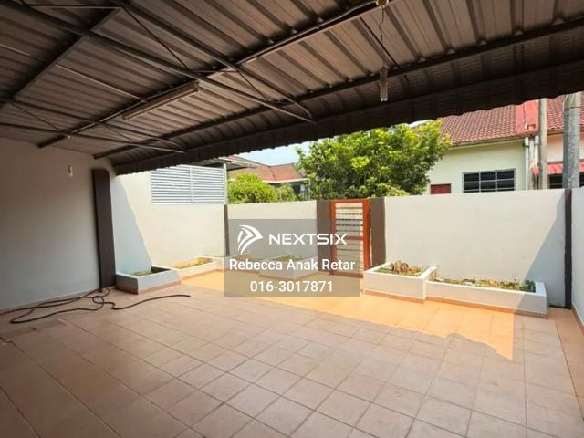 Residential House for sale in Kuching, Bahagian Kuching