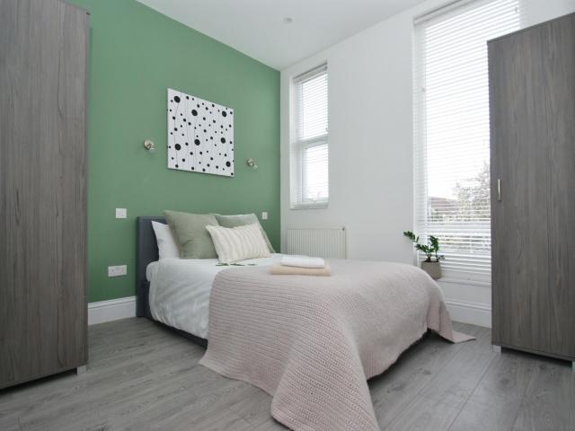 Room for rent in London Borough of Ealing, Greater London