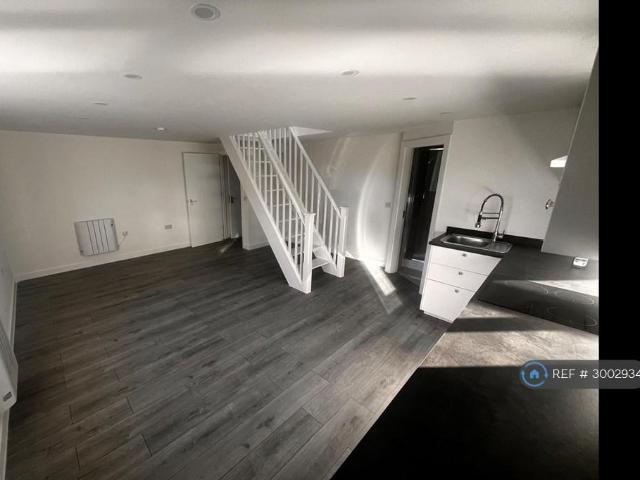 Apartment for rent in London Borough of Barnet, Greater London