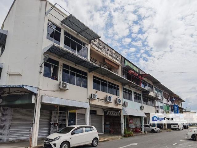 Shop for rent in Kuching