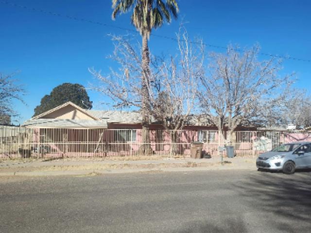 House for sale in Douglas