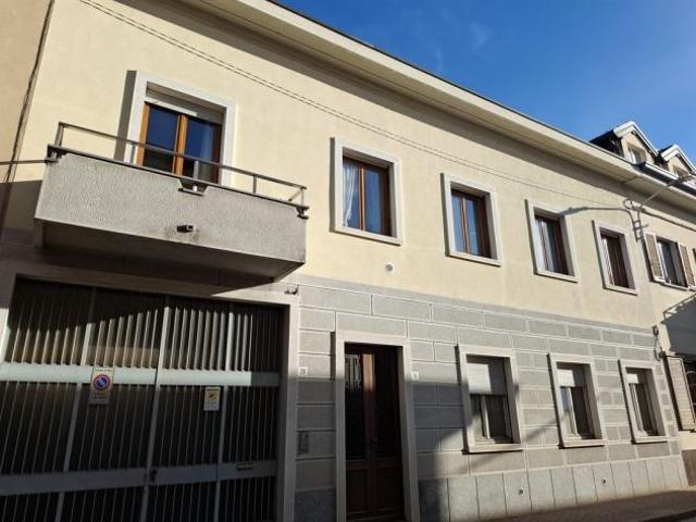 Villa Indipendente in vendita a Meda, Lombardia