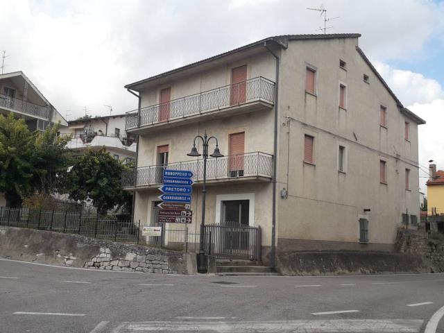 Villa Indipendente in vendita a Roccamontepiano, Abruzzo